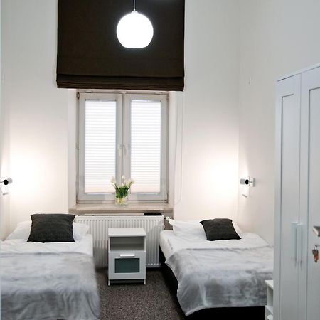 Rodmos Hostel Люблин Экстерьер фото
