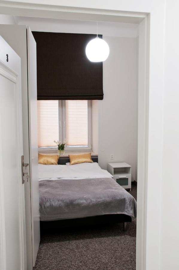 Rodmos Hostel Люблин Экстерьер фото