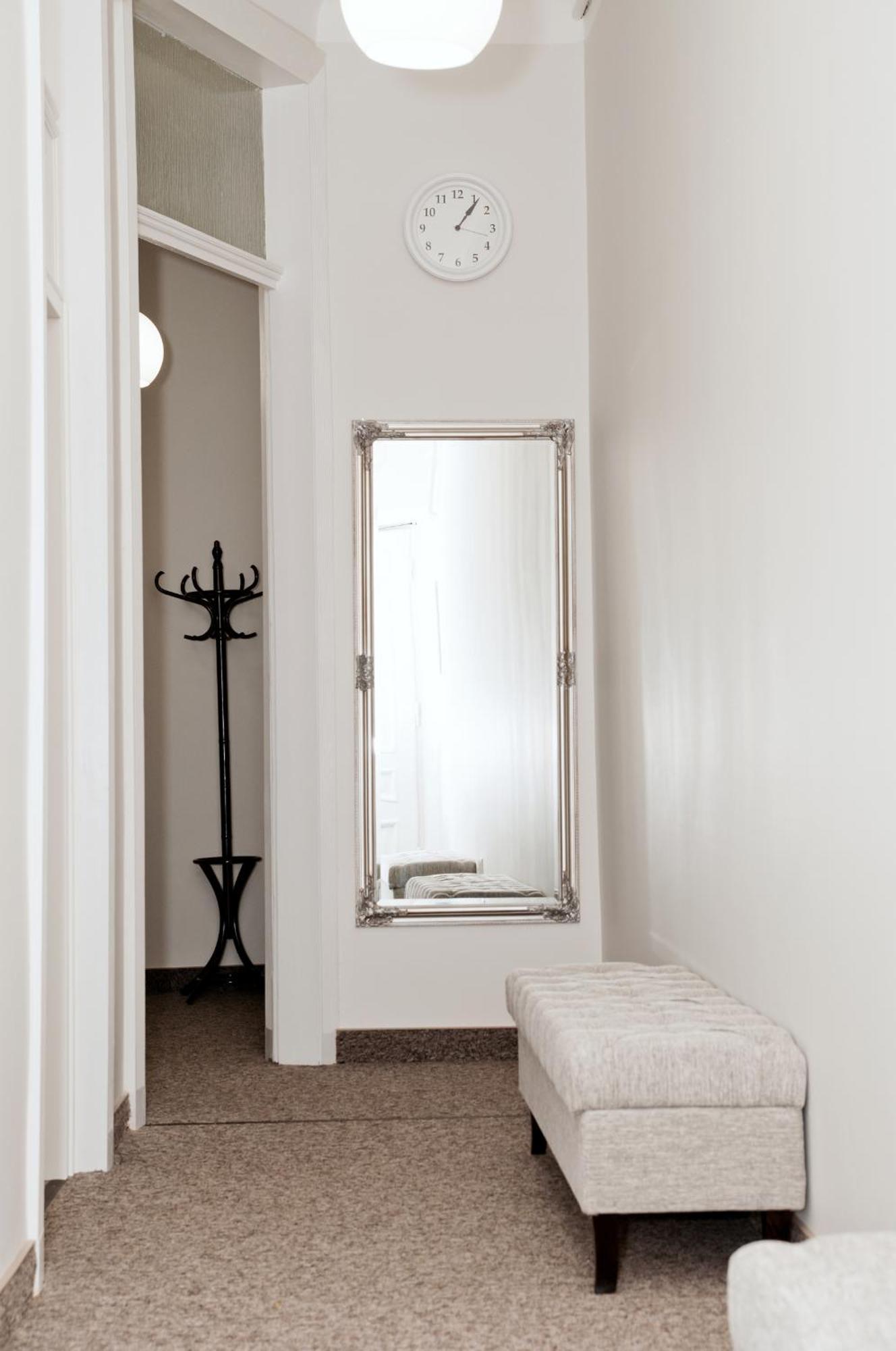 Rodmos Hostel Люблин Экстерьер фото